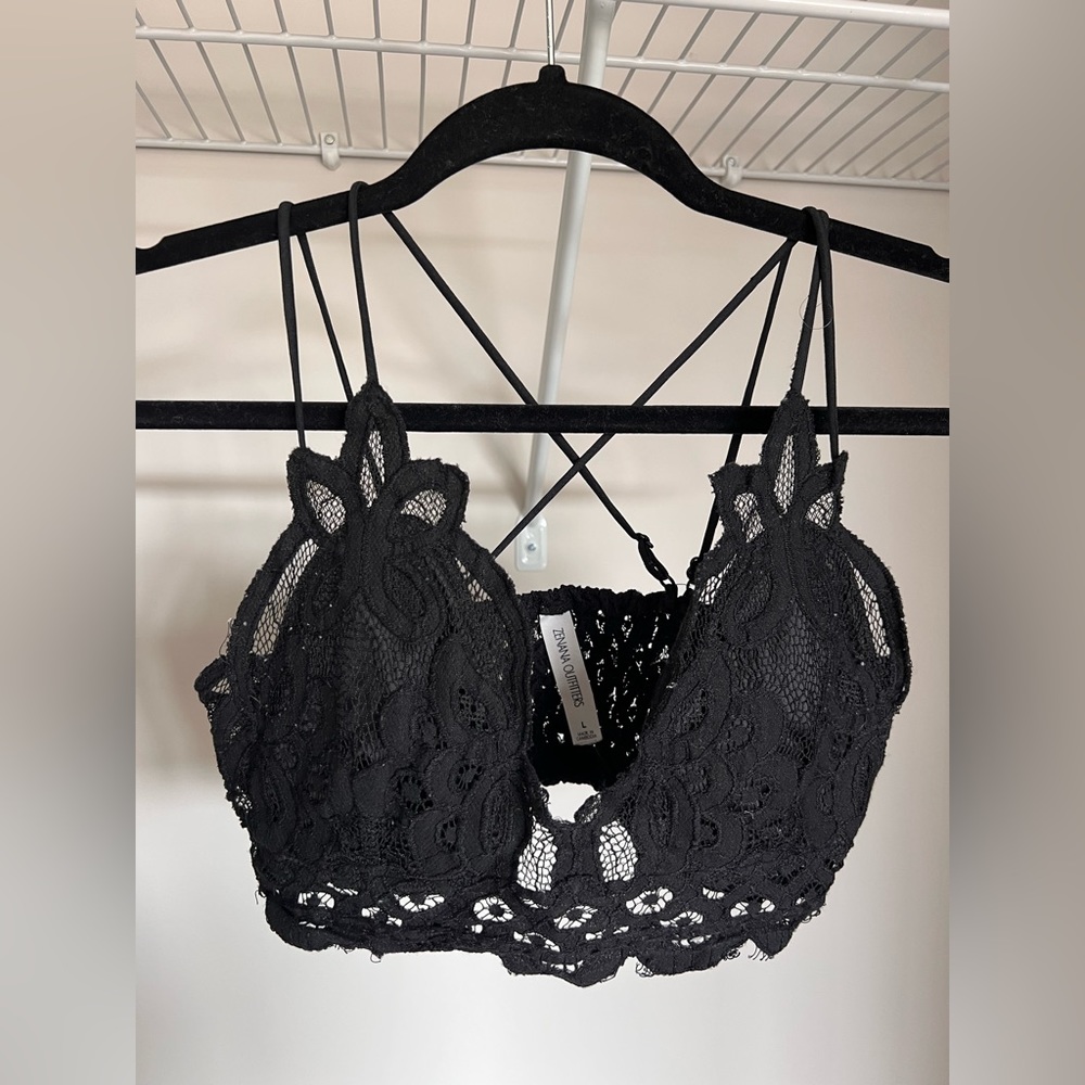 Zenana Outfitters black bralette size L